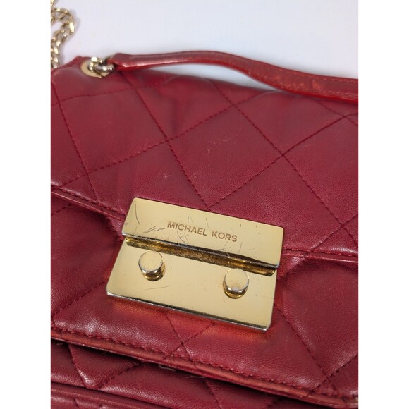 MICHAEL KORS FUCHSIA Quilted Leather Crossbody/Shoulder Bag 8.5 wide x7.5 Tall - Picture 3 of 6